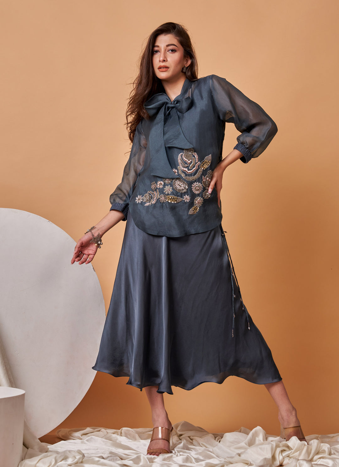 Charcoal Zardozi Skirt Set – charcoal grey bow-collar organza top with satin skirt, view 3