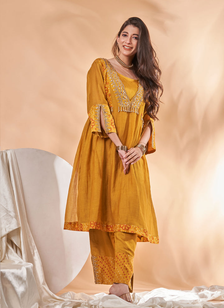 Marigold Gota Embroidered Kurta Set – mustard yellow chanderi kurta set with gota patti work, view 4
