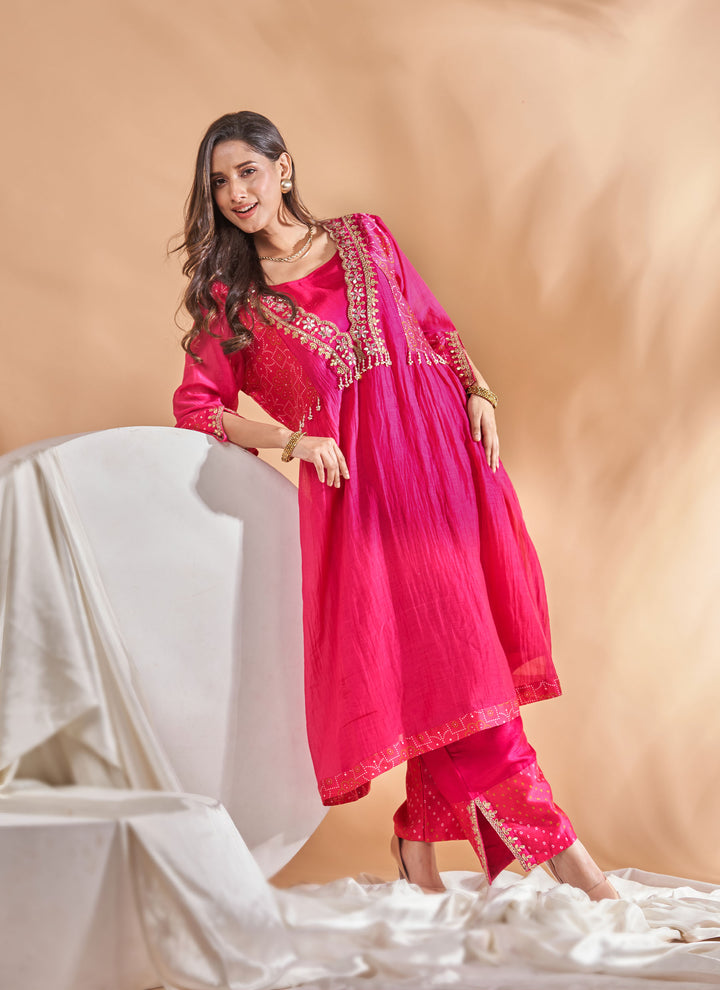 Rani Gota Embroidered Kurta Set – fuchsia pink chanderi kurta set with gota patti work, view 3