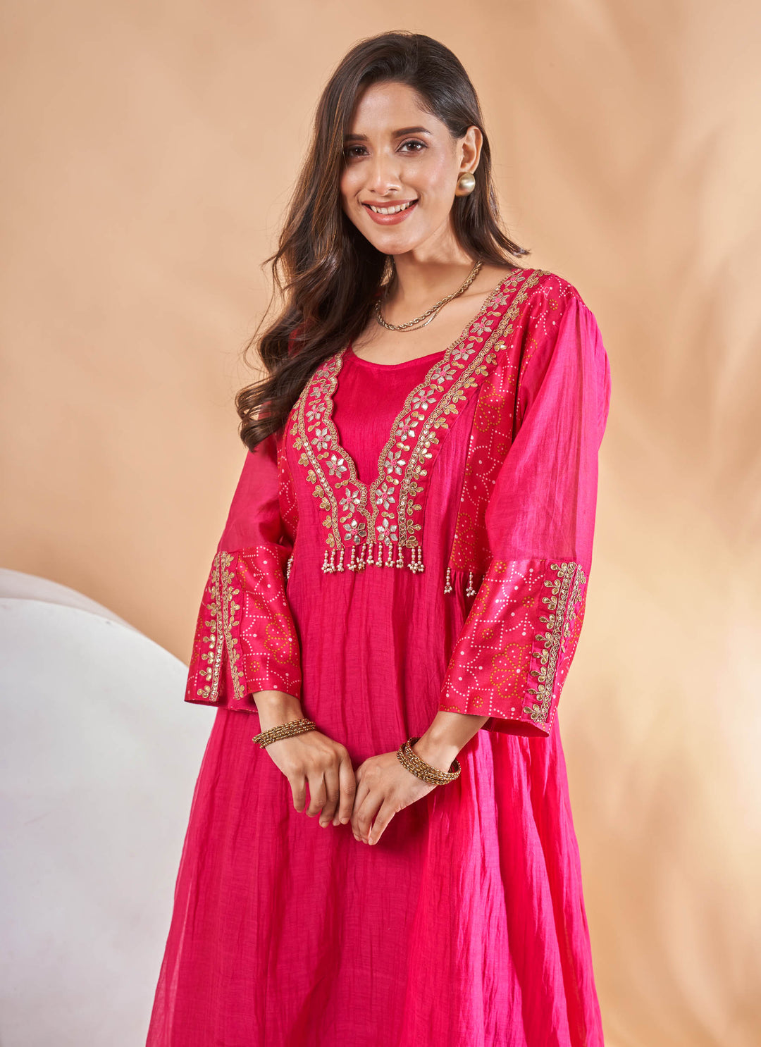 Rani Gota Embroidered Kurta Set – fuchsia pink chanderi kurta set with gota patti work, view 4